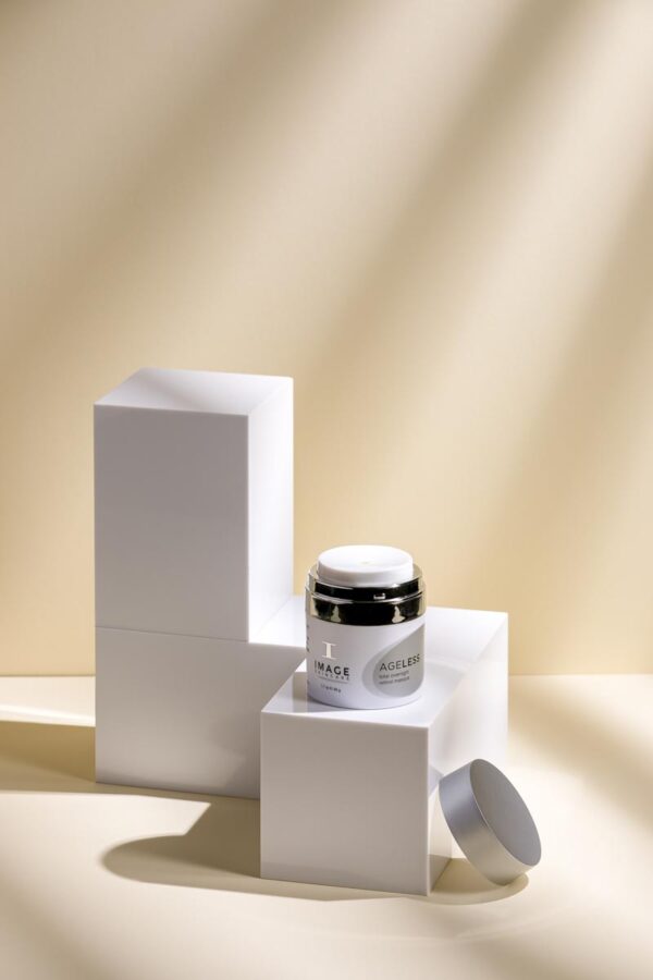 Ageless Total Repair Creme - Image 3